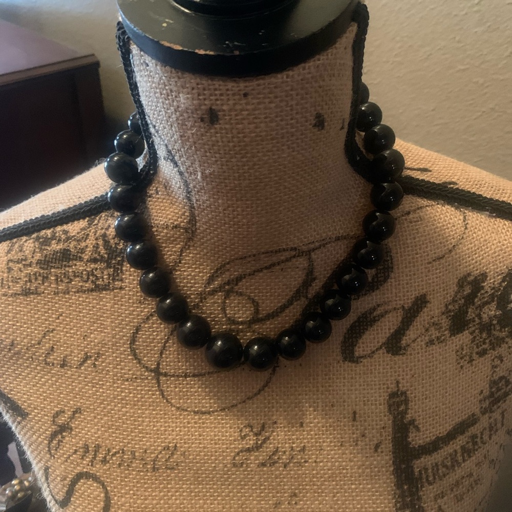 NWT Black beaded necklace